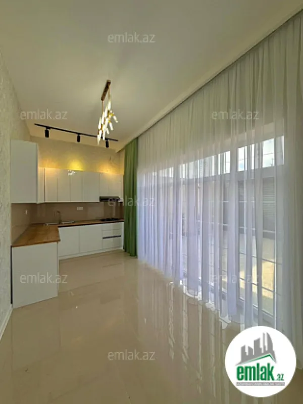 Satılır 4 otaqlı mənzil 140 m²