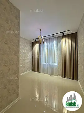 Satılır 4 otaqlı mənzil 140 m²