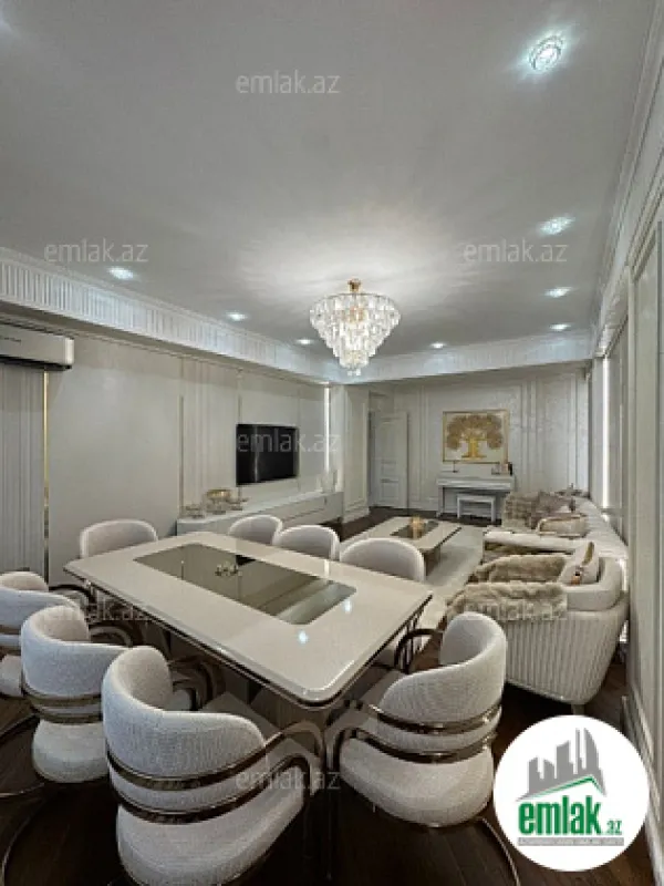 Satılır 4 otaqlı yeni tikili 200 m²