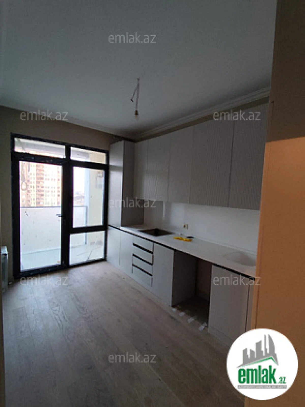 Satılır 2 otaqlı yeni tikili 61 m²