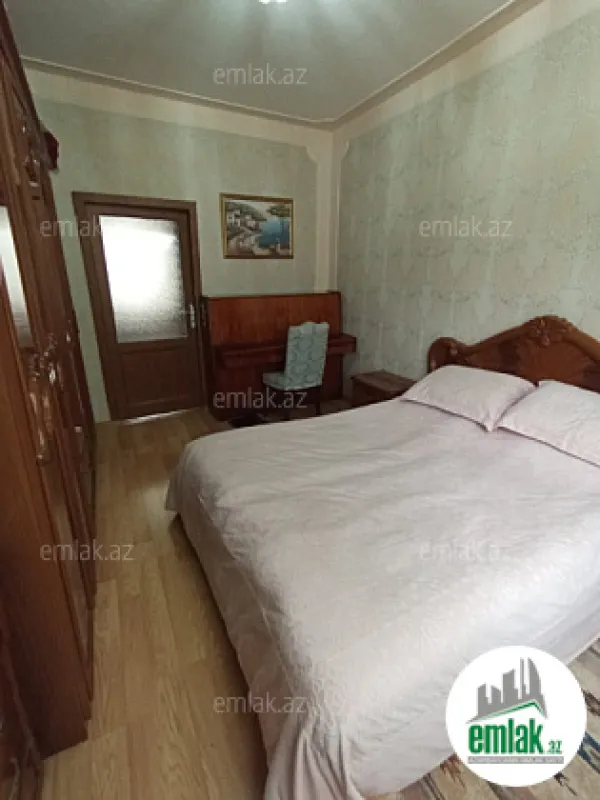 Satılır 3 otaqlı köhnə tikili 70 m²