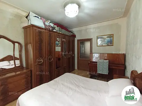 Satılır 3 otaqlı köhnə tikili 70 m²