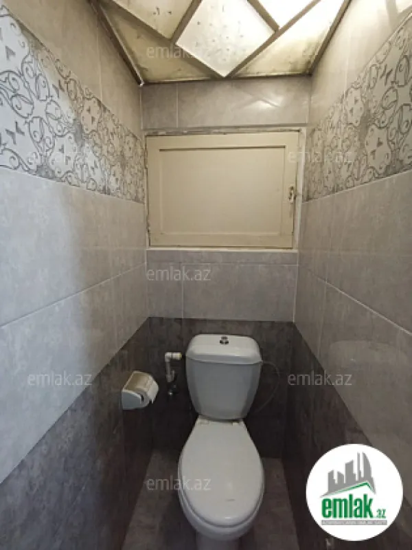 Satılır 3 otaqlı köhnə tikili 70 m²
