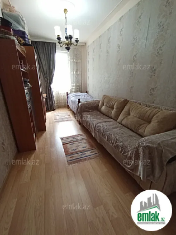 Satılır 3 otaqlı köhnə tikili 70 m²