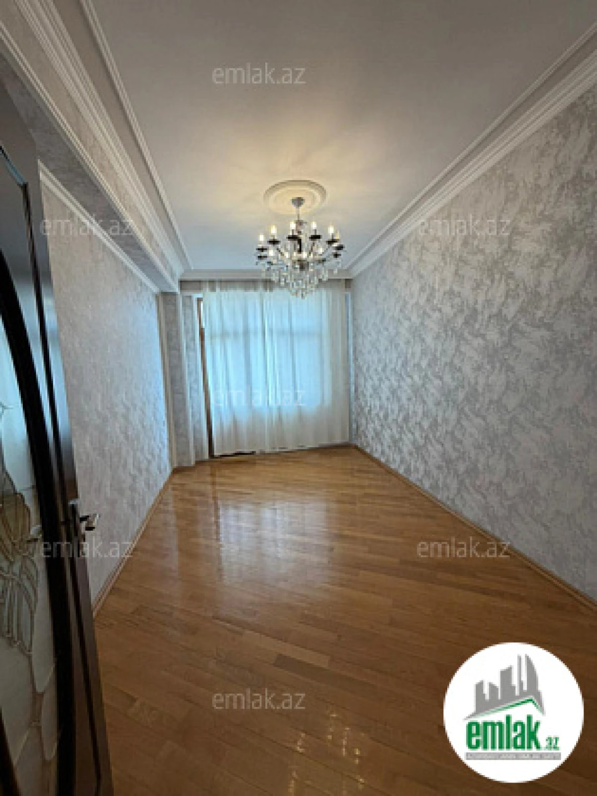 Satılır 3 otaqlı yeni tikili 140 m²