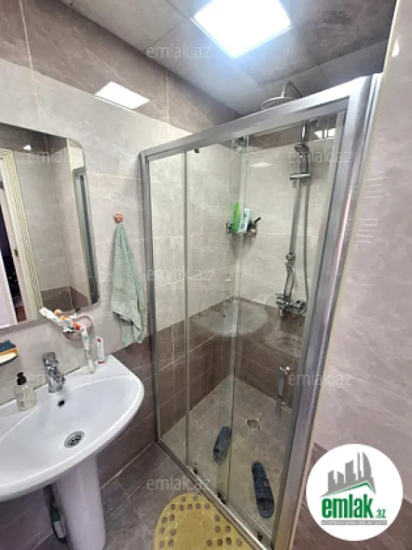 Satılır 2 otaqlı yeni tikili 50 m²