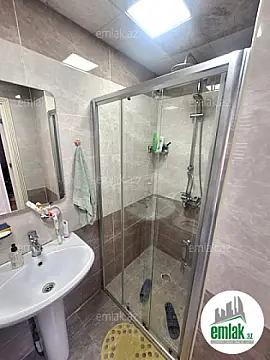 Satılır 2 otaqlı yeni tikili 50 m²