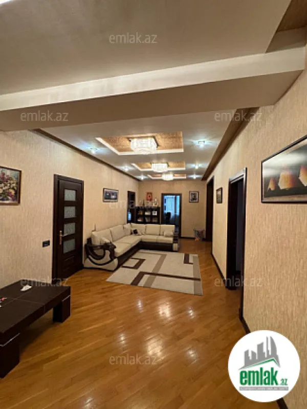 Satılır 4 otaqlı yeni tikili 215 m²