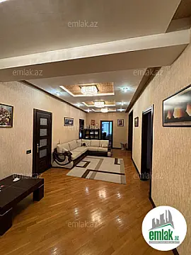 Satılır 4 otaqlı yeni tikili 215 m²