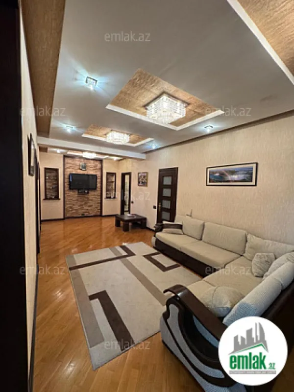 Satılır 4 otaqlı yeni tikili 215 m²