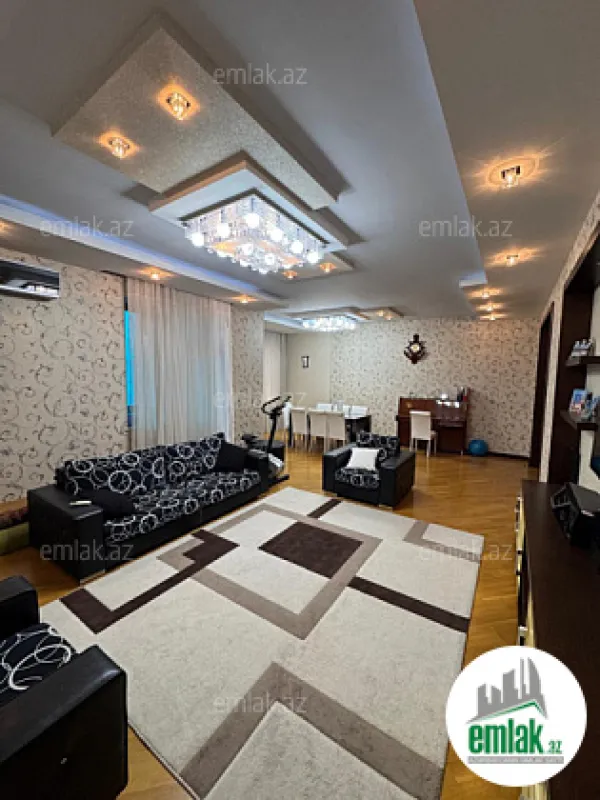 Satılır 4 otaqlı yeni tikili 215 m²