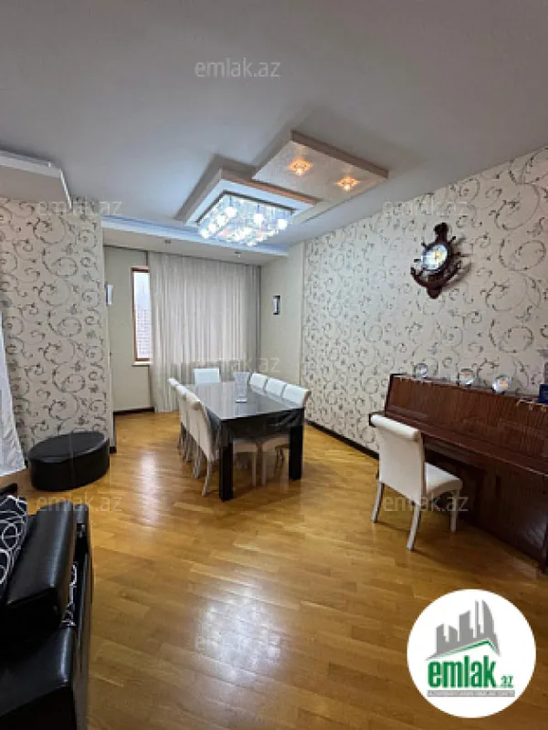 Satılır 4 otaqlı yeni tikili 215 m²