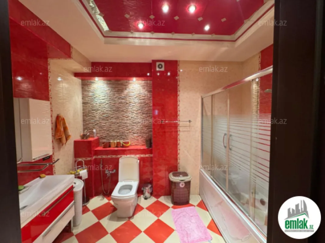 Satılır 4 otaqlı yeni tikili 215 m²