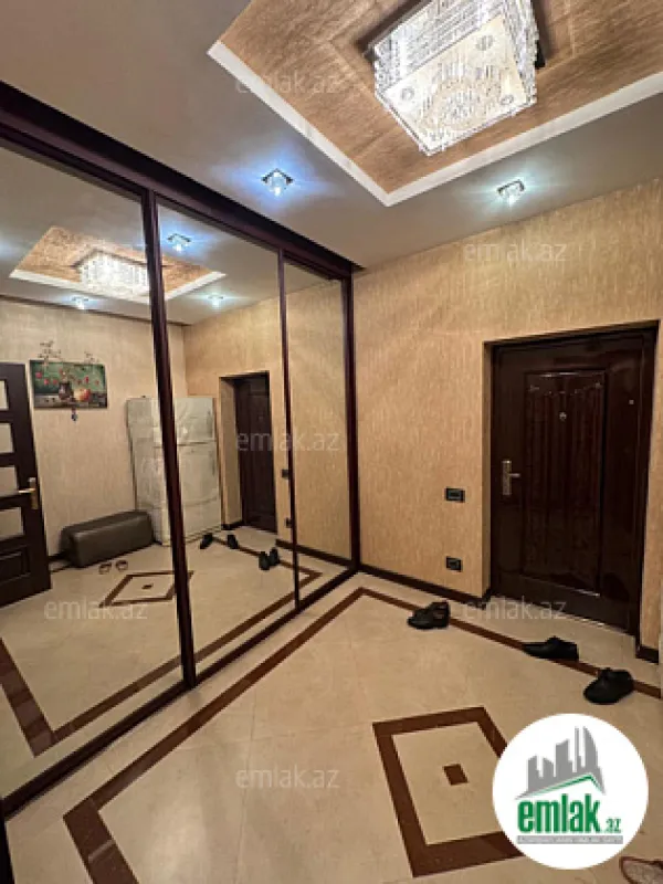 Satılır 4 otaqlı yeni tikili 215 m²