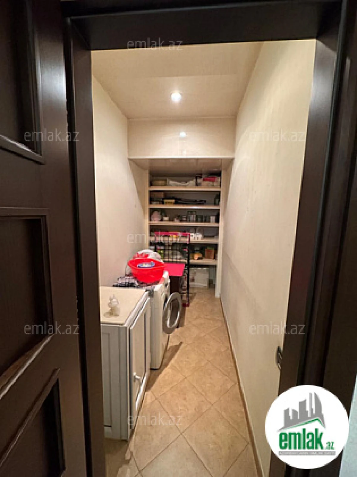 Satılır 4 otaqlı yeni tikili 215 m²