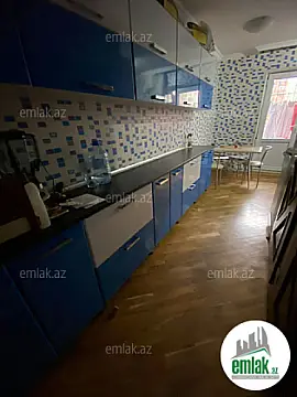 Satılır 4 otaqlı köhnə tikili 100 m²