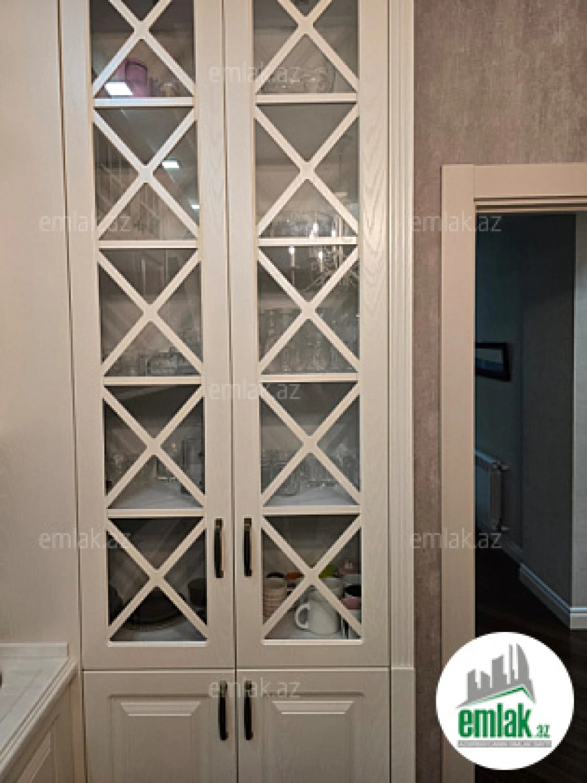 Satılır 4 otaqlı yeni tikili 195 m²