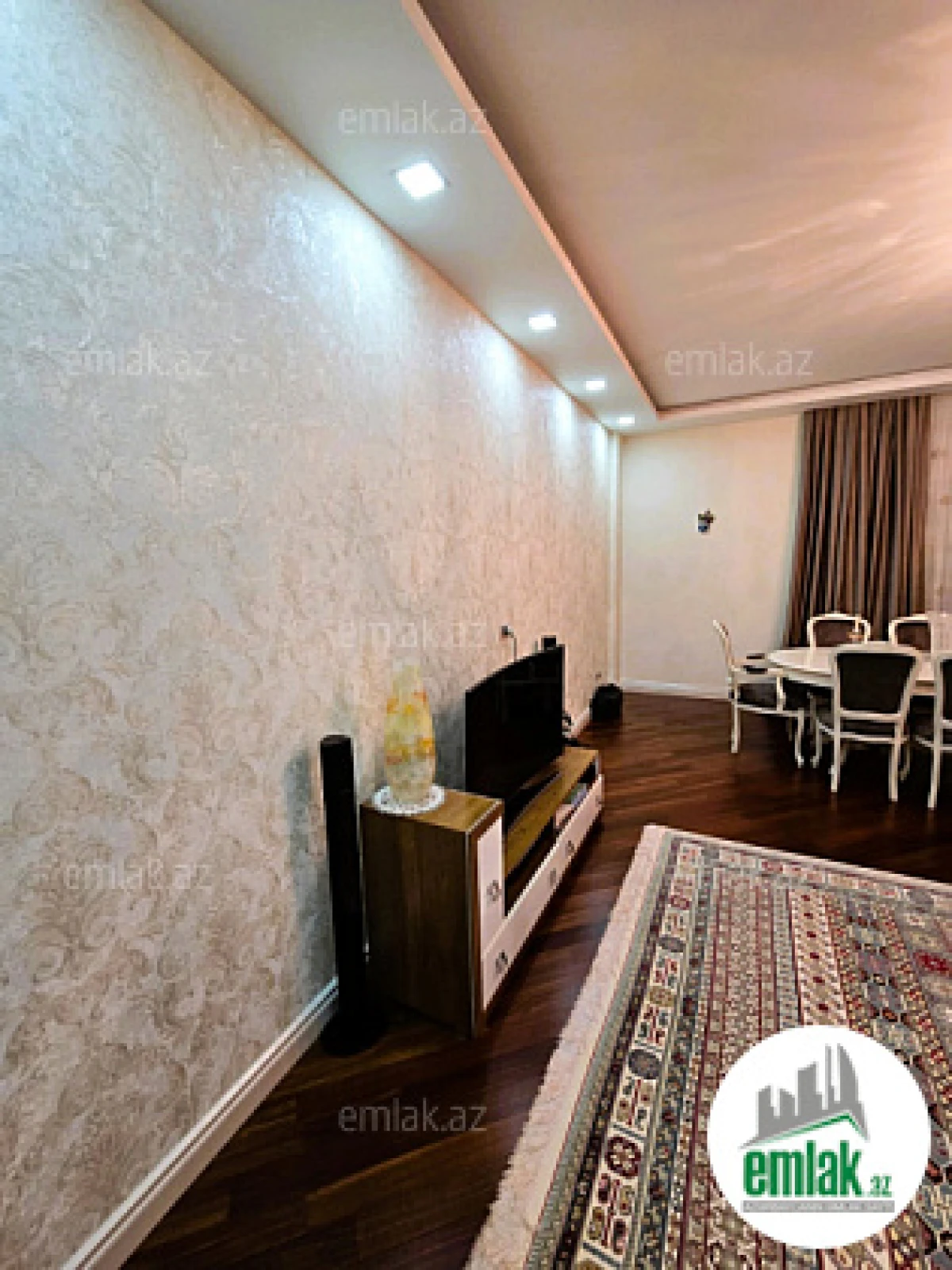 Satılır 4 otaqlı yeni tikili 195 m²