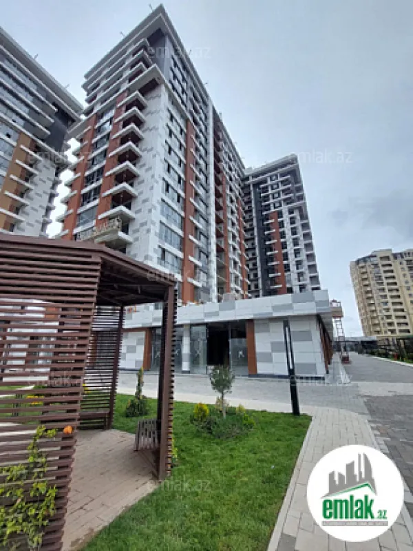 Satılır 3 otaqlı yeni tikili 100 m²