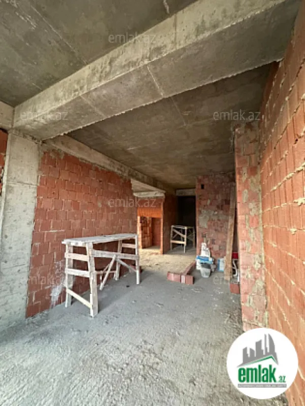 Satılır 3 otaqlı yeni tikili 100 m²