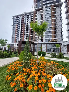 Satılır 3 otaqlı yeni tikili 100 m²