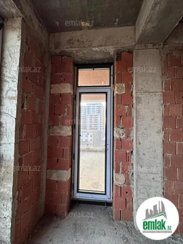 Satılır 3 otaqlı yeni tikili 100 m²