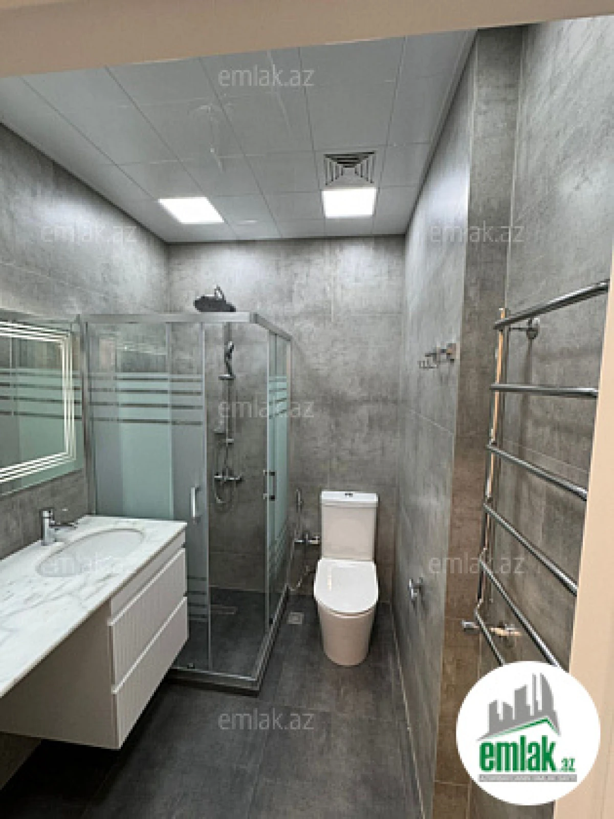 Satılır 2 otaqlı yeni tikili 60 m²