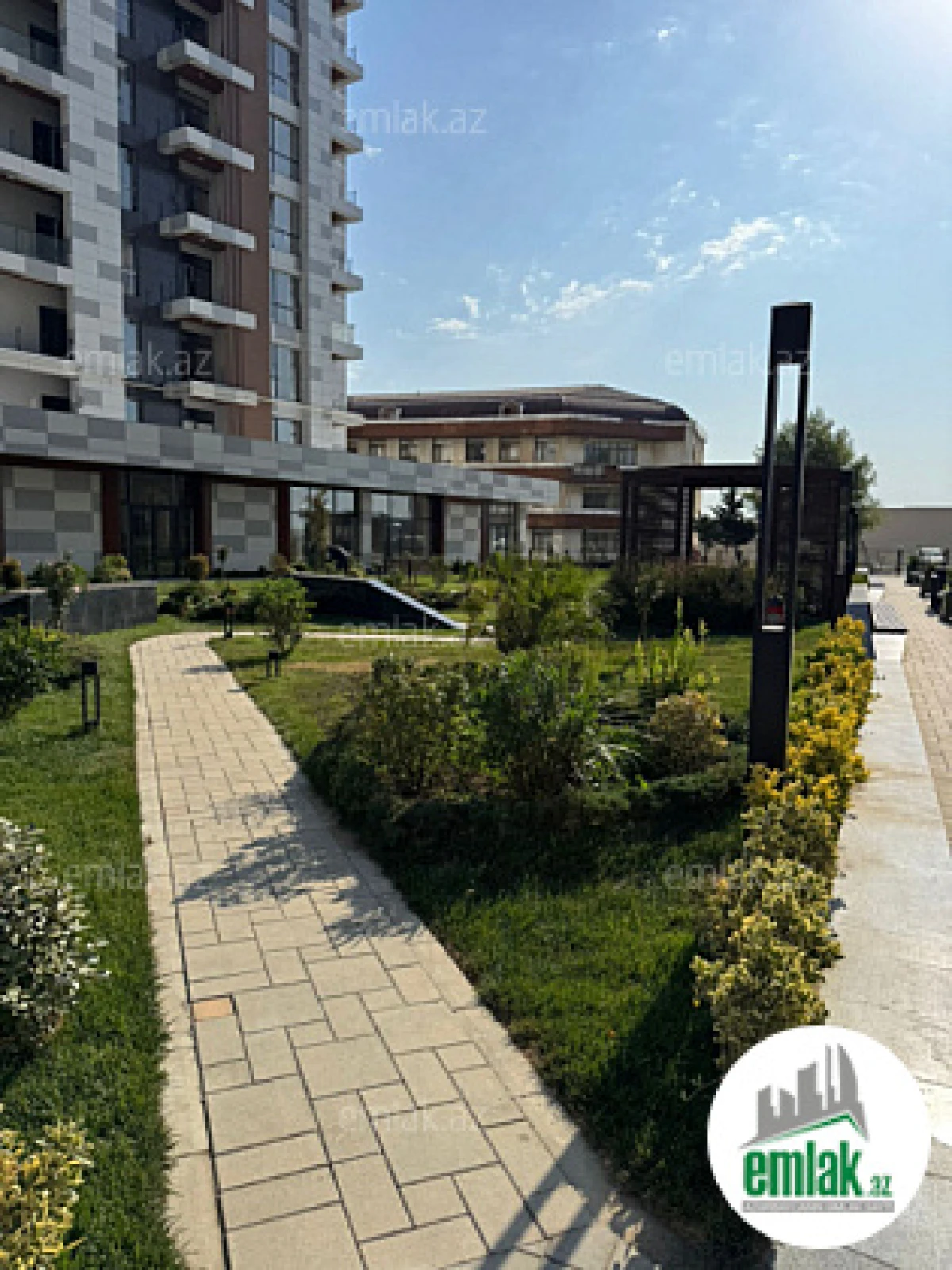 Satılır 2 otaqlı yeni tikili 60 m²