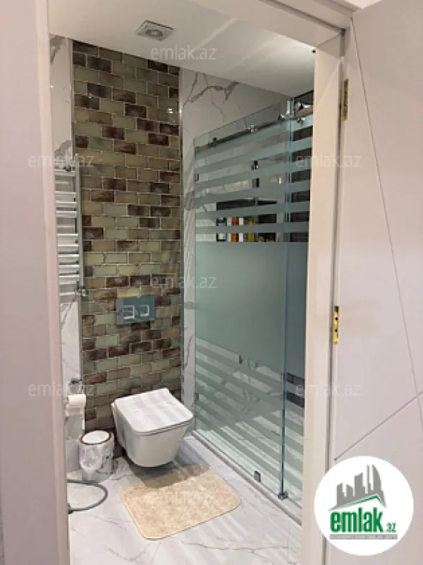 Satılır 3 otaqlı yeni tikili 132 m²