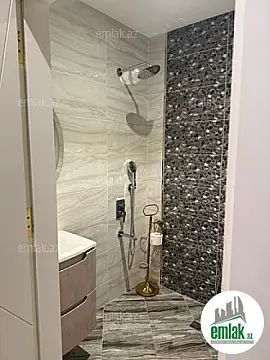 Satılır 3 otaqlı yeni tikili 132 m²