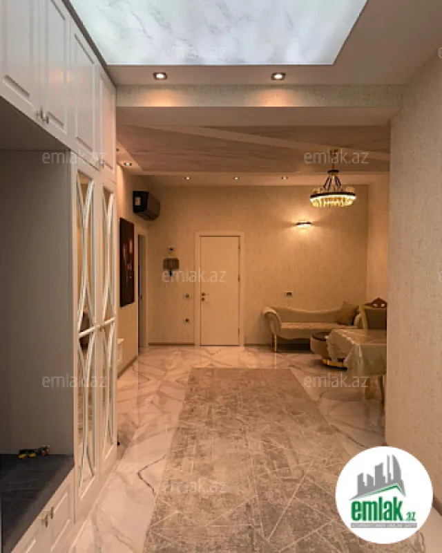 Satılır 3 otaqlı yeni tikili 132 m²