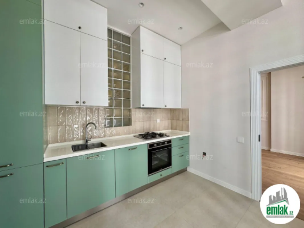 Satılır 2 otaqlı yeni tikili 72 m²