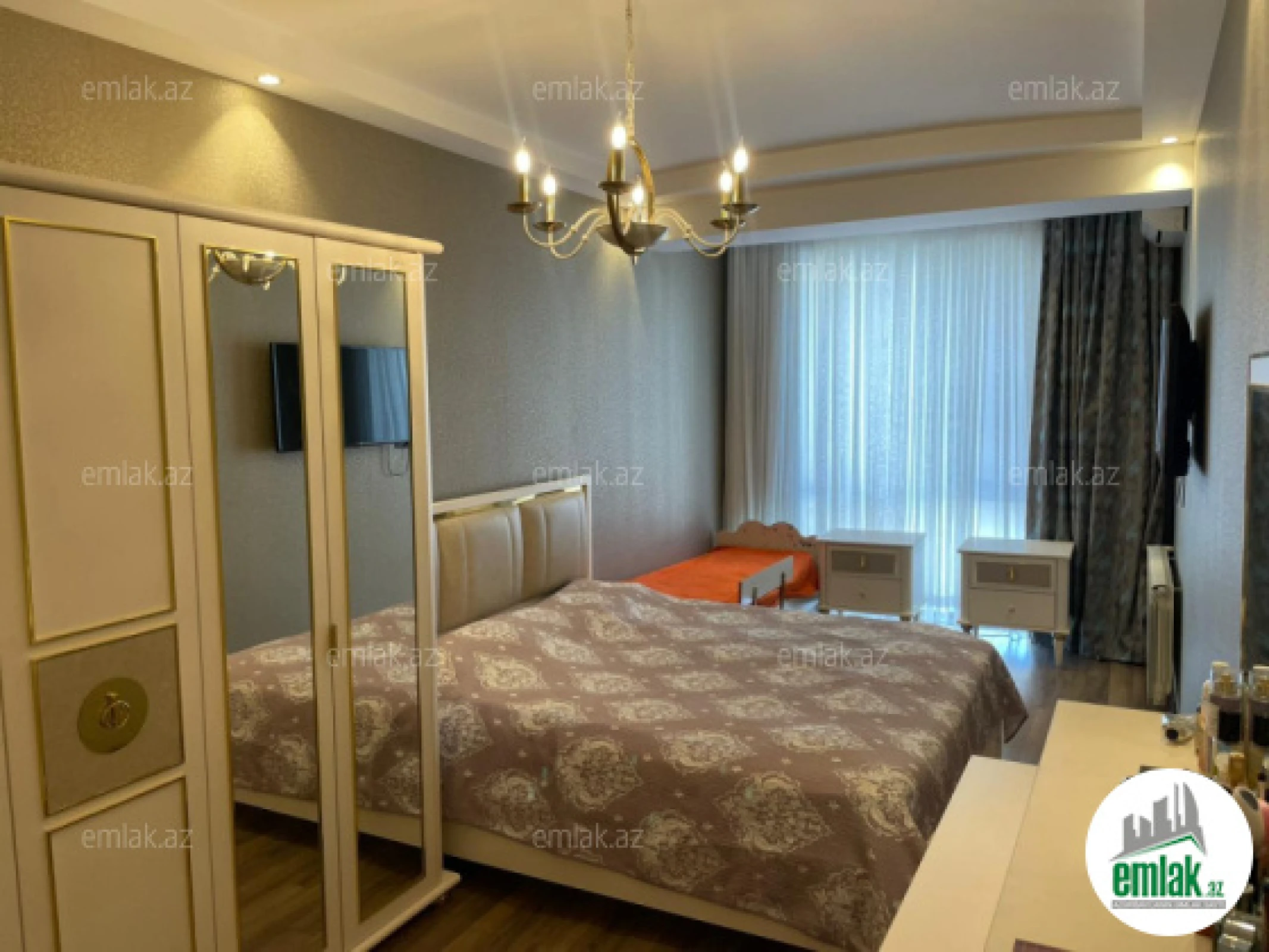 Satılır 2 otaqlı yeni tikili 82 m²