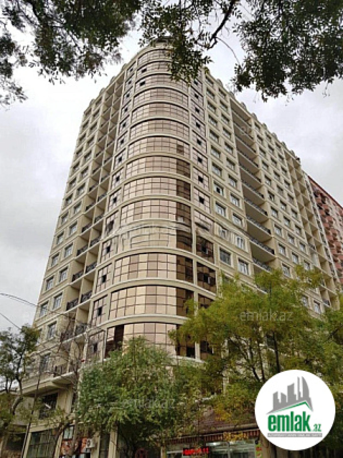 Satılır 3 otaqlı yeni tikili 108 m²