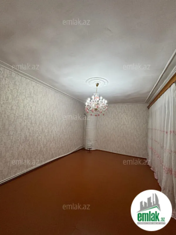 Satılır 3 otaqlı köhnə tikili 70 m²