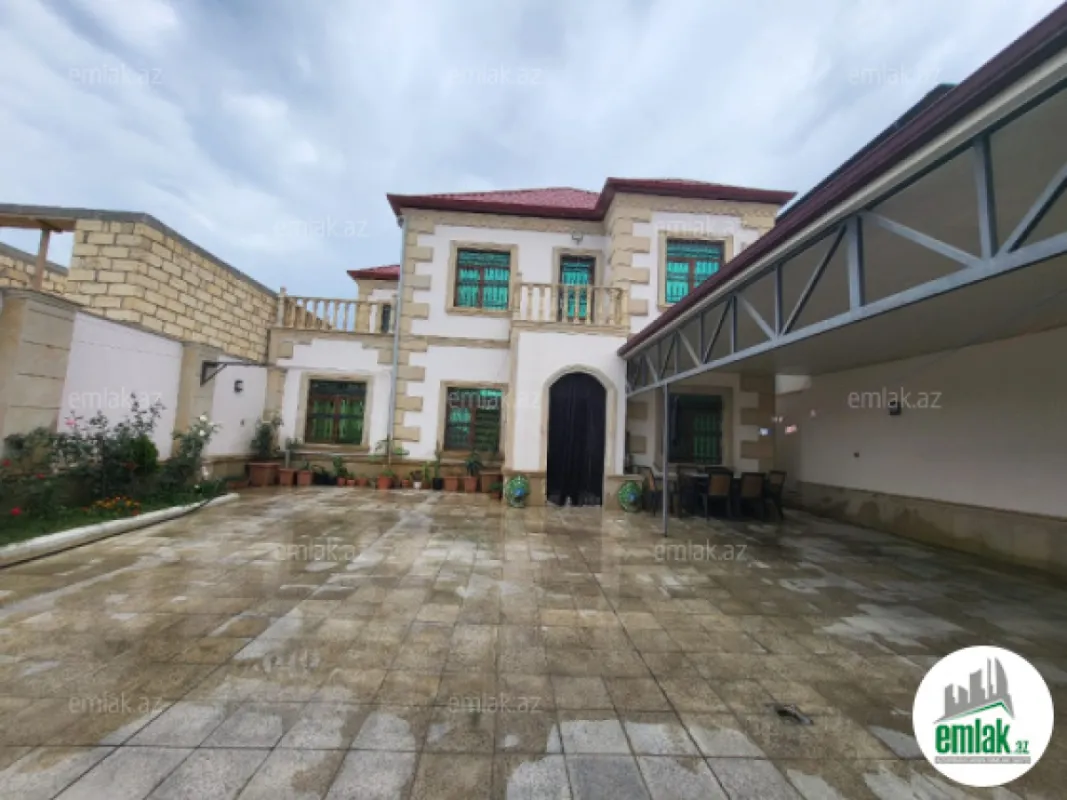 Satılır 5 otaqlı həyət evi 250 m²