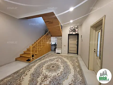 Satılır 5 otaqlı həyət evi 250 m²