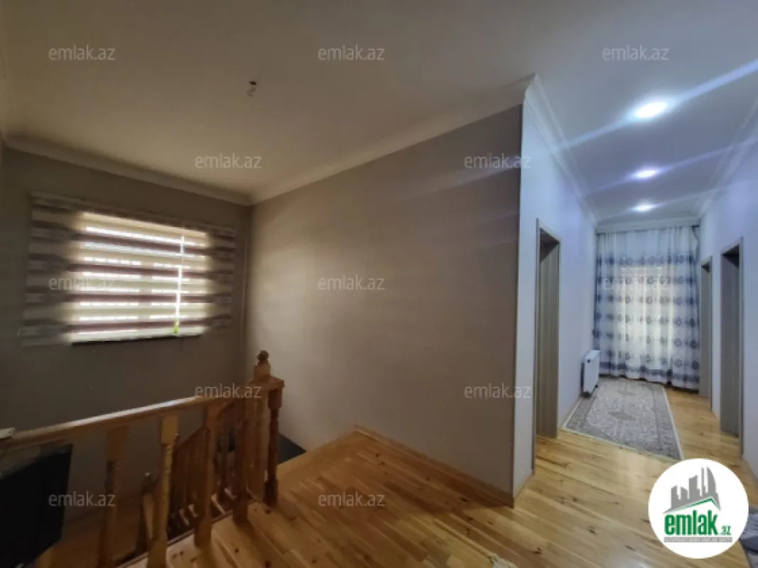 Satılır 5 otaqlı həyət evi 250 m²