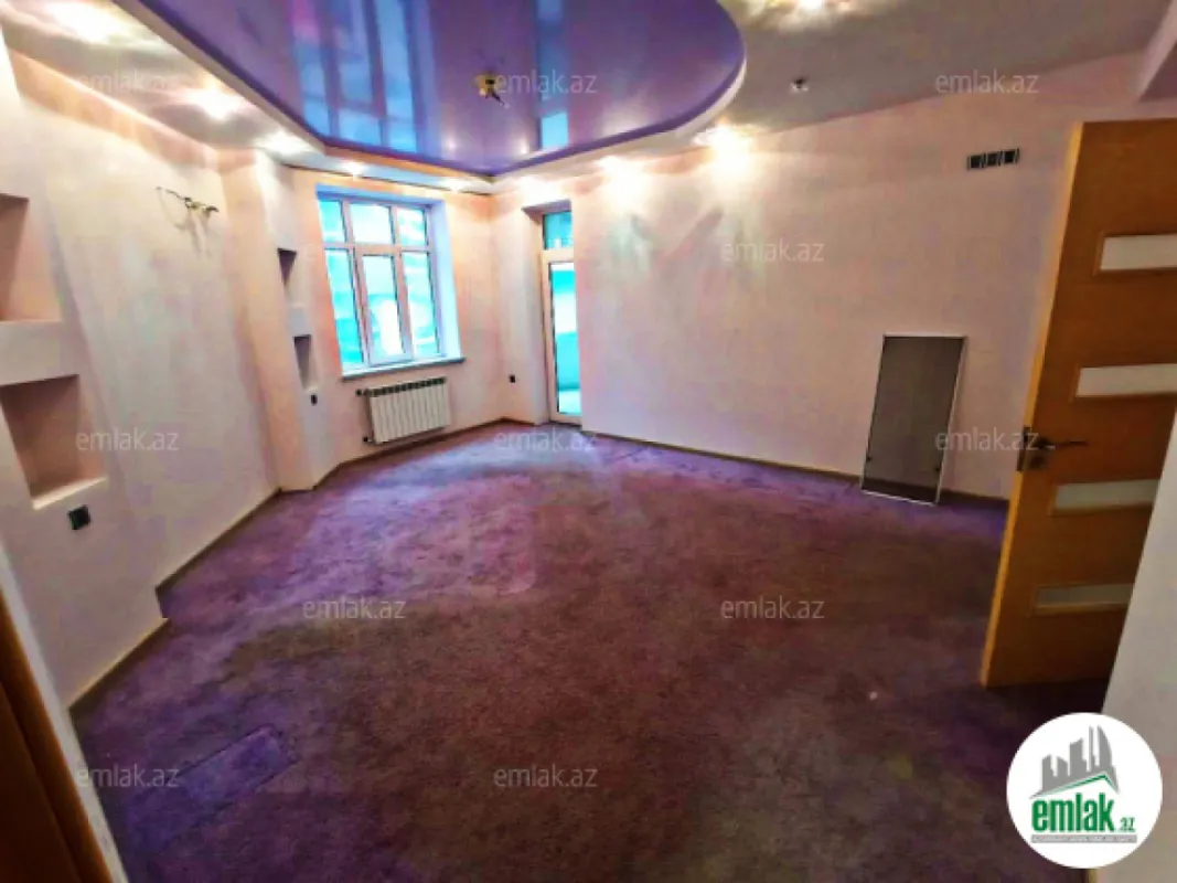 Satılır 3 otaqlı yeni tikili 200 m²