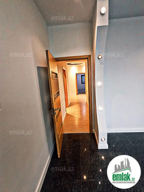 Satılır 3 otaqlı yeni tikili 200 m²