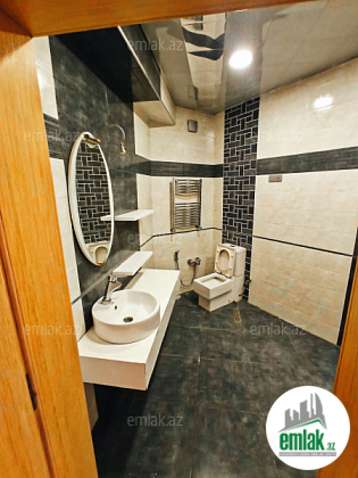 Satılır 3 otaqlı yeni tikili 200 m²