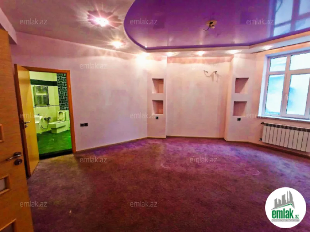 Satılır 3 otaqlı yeni tikili 200 m²