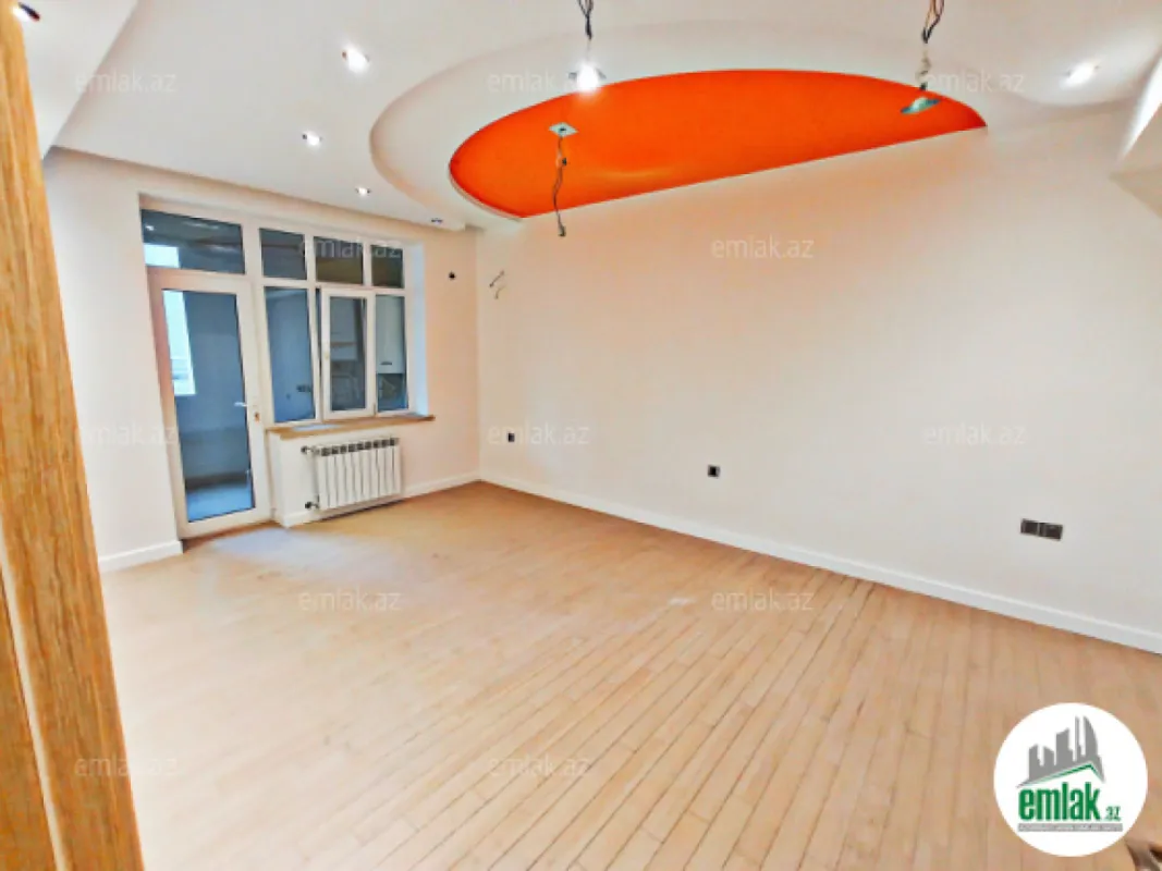 Satılır 3 otaqlı yeni tikili 200 m²