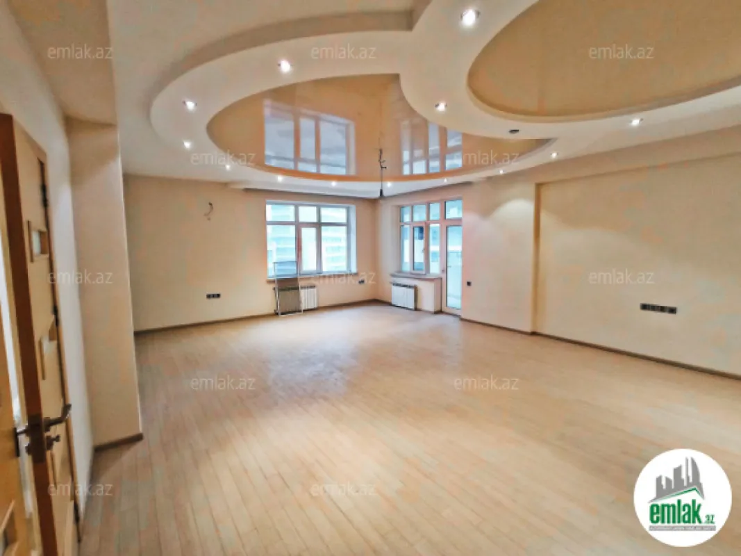 Satılır 3 otaqlı yeni tikili 200 m²