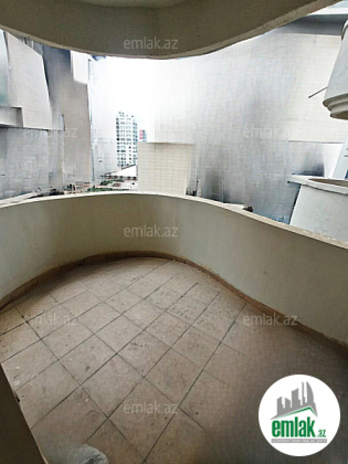 Satılır 3 otaqlı yeni tikili 200 m²