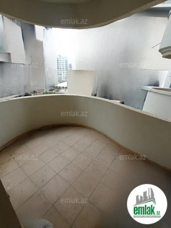 Satılır 3 otaqlı yeni tikili 200 m²