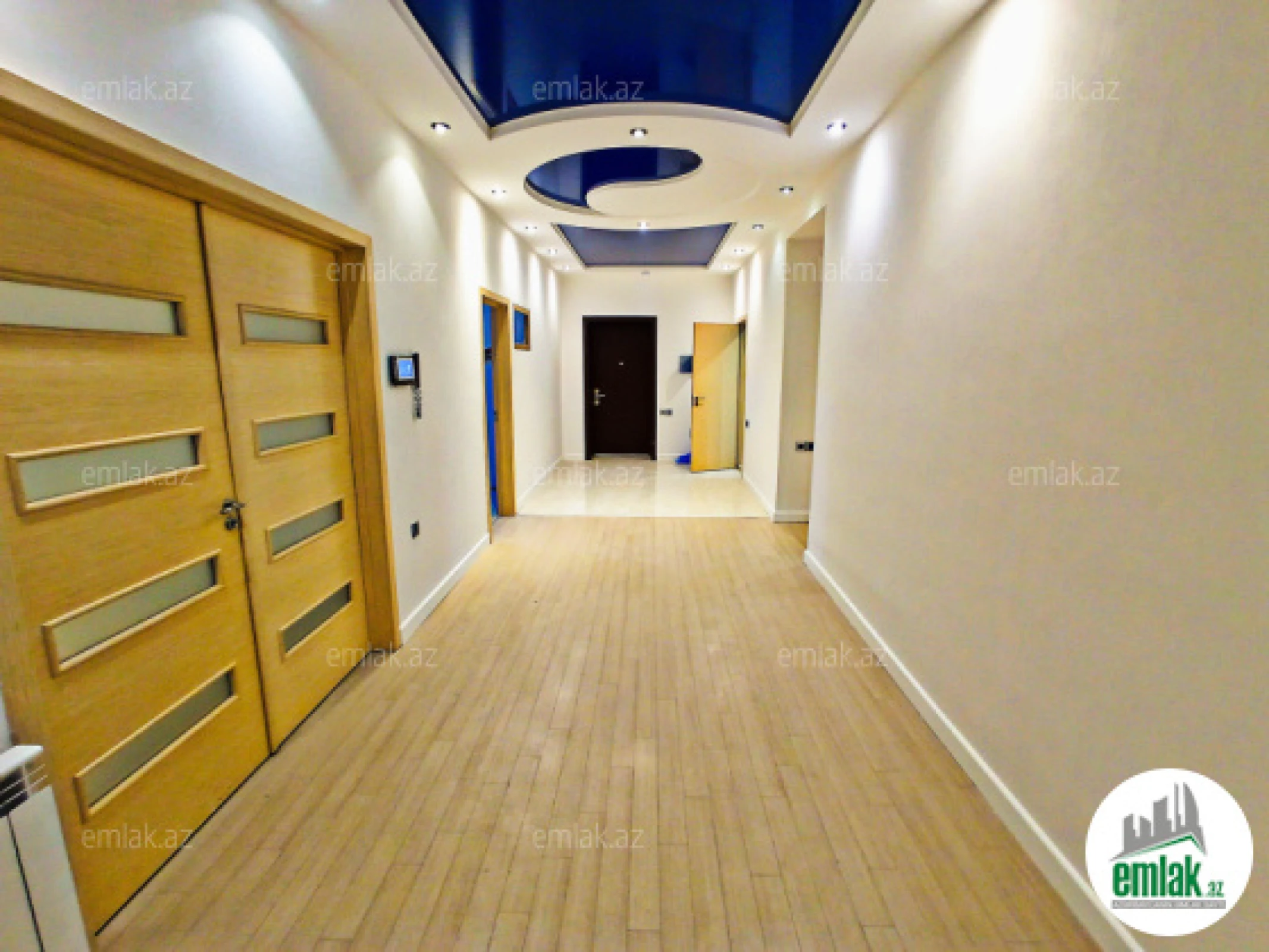 Satılır 3 otaqlı yeni tikili 200 m²