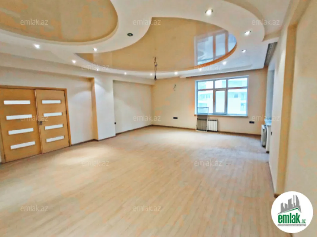 Satılır 3 otaqlı yeni tikili 200 m²