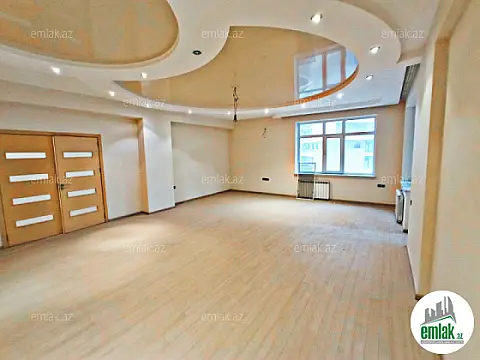 Satılır 3 otaqlı yeni tikili 200 m²