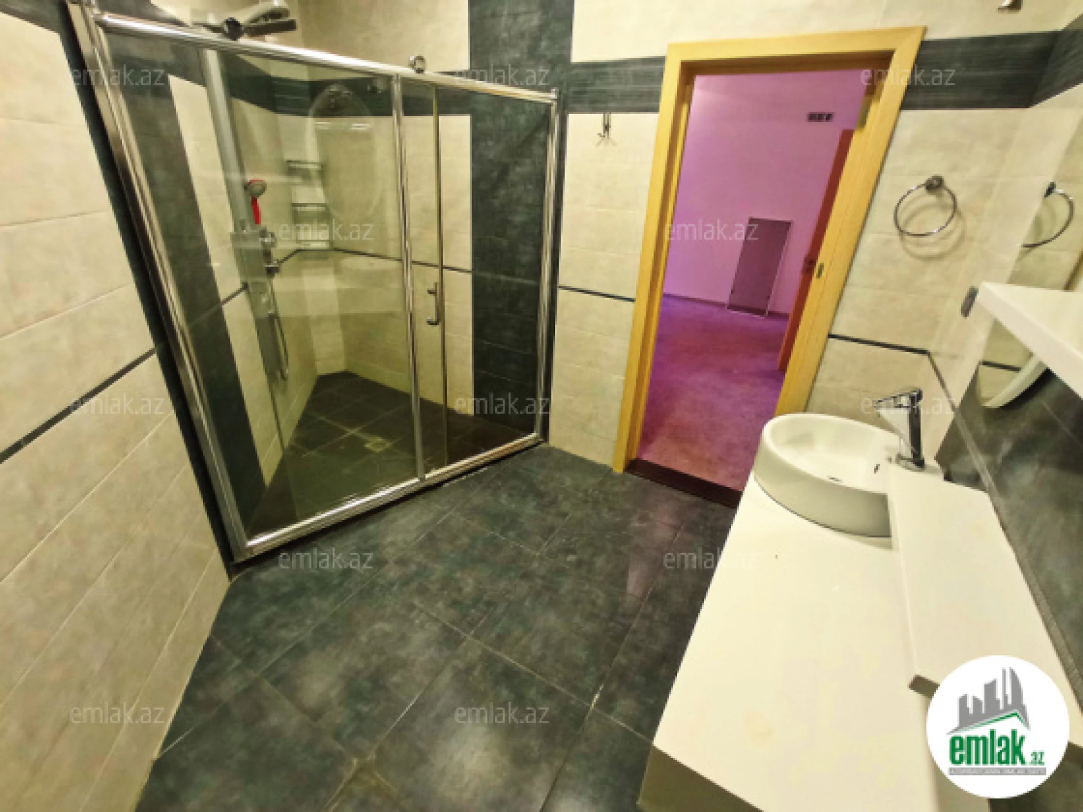 Satılır 3 otaqlı yeni tikili 200 m²